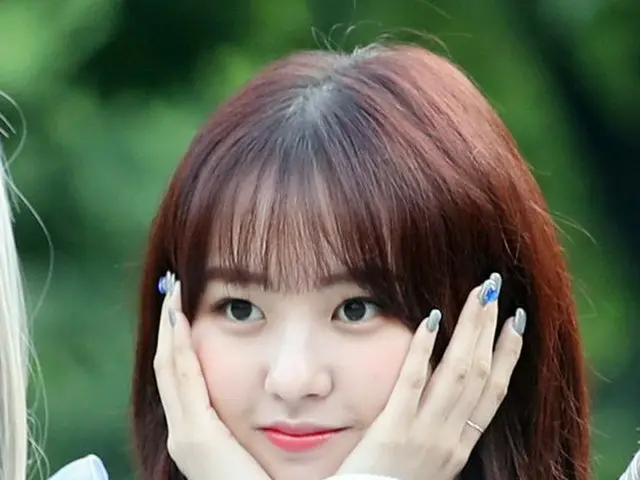 UNI.T, arriving to work.  * Idol Re-Boot "THE UNIT" former member  * Music Progr
