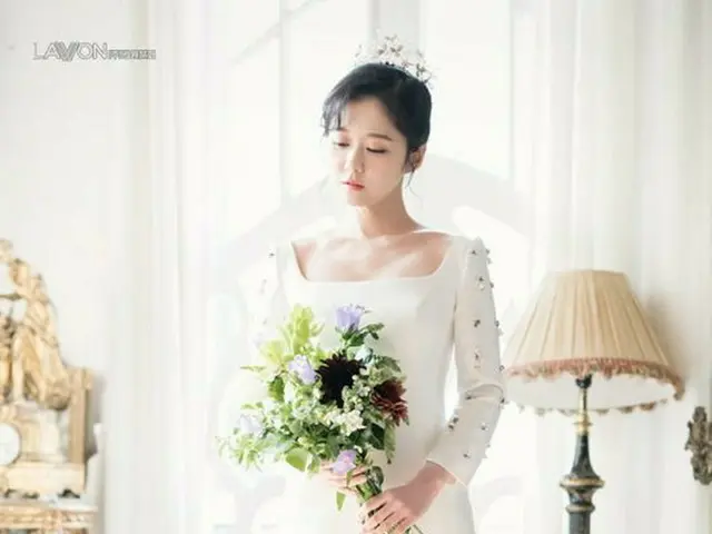Actress Jang Nara, photos from ”Wedding 21”.