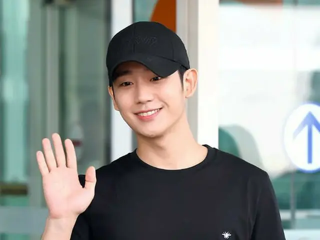 Actor Jung Hae In, departure in progress. To participate in the Dior collection,