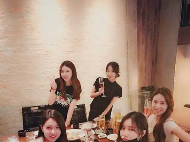 Cao Lu, FIESTAR full member photo after breakup.