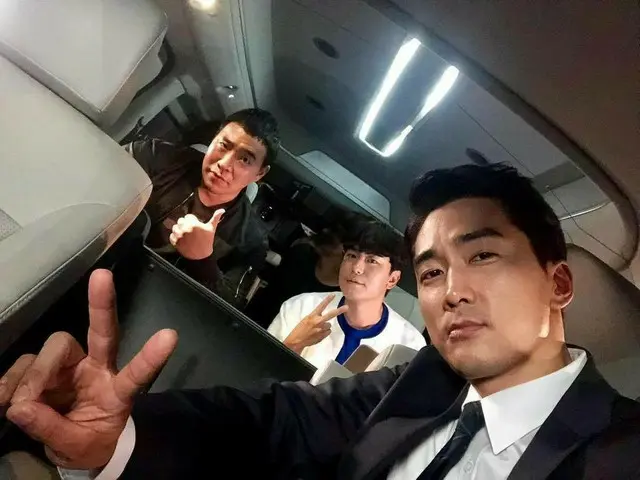 【G Official】 Actor Songseung Heon, recently released photos.