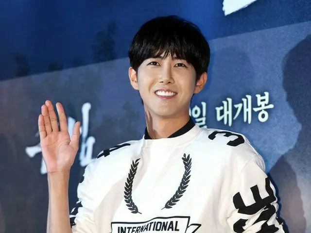 Kwanghee (ZE: A), Army enlistment on March 13. I am serving as a soldier.