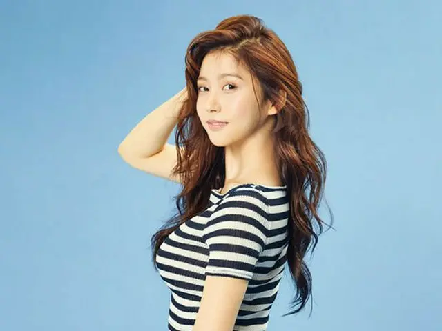 HELLOVENUS Nara & Yu Young, released pictures. COSMOPOLITAN.