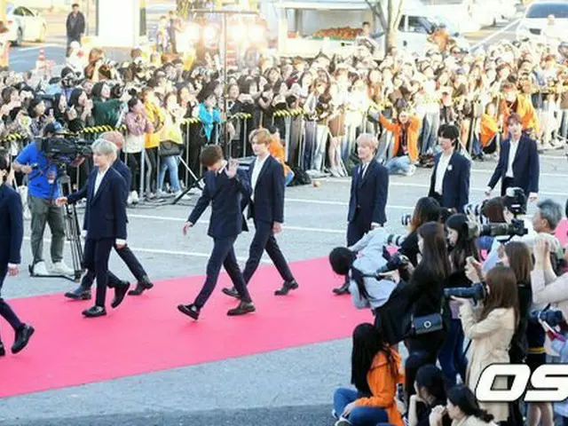 SEVENTEEN, "KOREA DRAMA AWARDS 2018" attended a red carpet event. On the afterno