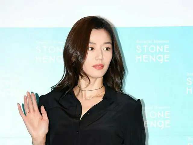 Actress Jun Ji Hyun attended a jewelry brand photo event held at Lotte Departmen