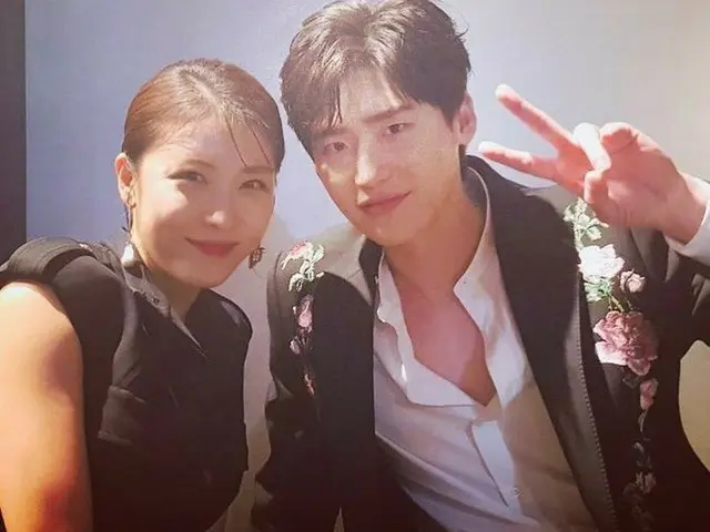 Actor Lee Jung Suk photo with actress Ha Ji Won are released on SNS. ”For me itis still a very big p