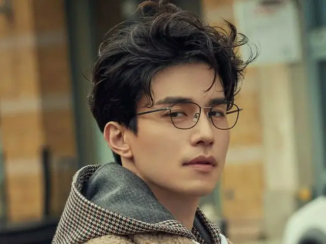 Actor Lee Dong Wook, released pictures. LEON. Additions.