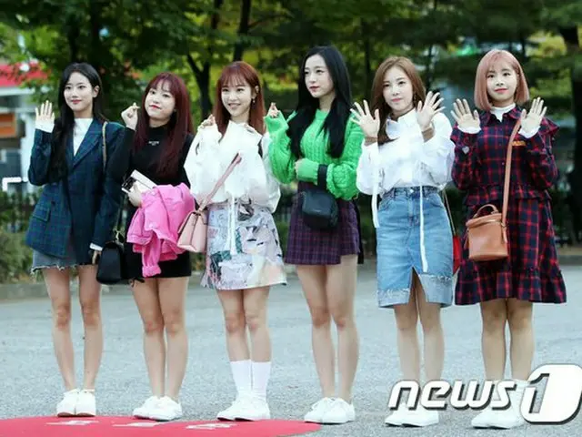 APRIL, arriving to work "Music Bank" rehearsals. On the morning of 19th, Seoul Y