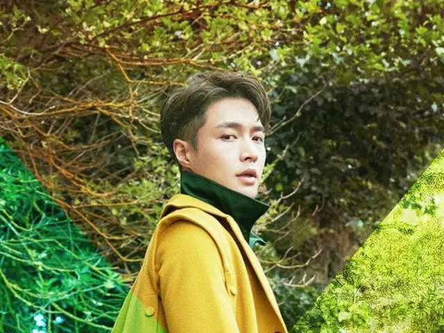 EXO LAY, America debut album "NAMANANA" released today (19th). 22 songs recorded