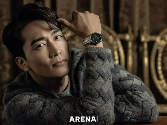 Actor Song Seung Heon, photos from ARENA. Additions.