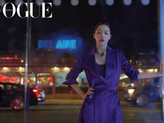 Sulli, released pictures. VOGUE.