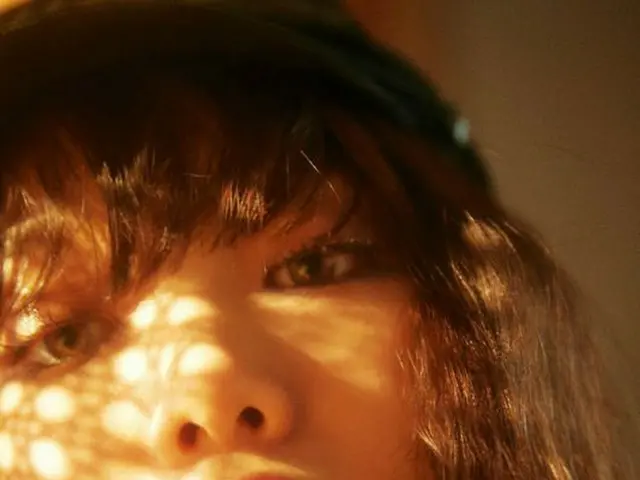 Actress Lee Sung Kyoung, released pictures. DAZED KOREA.