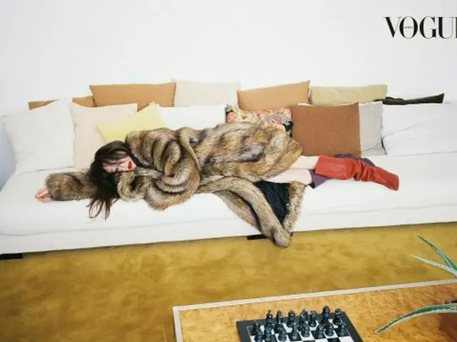 Actress Jung Ryeo Won, released pictures. VOGUE KOREA.
