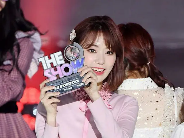 IZONE Sakuya Miyawaki, SBS MTV "THE SHOW" The first trophy was delighted.
