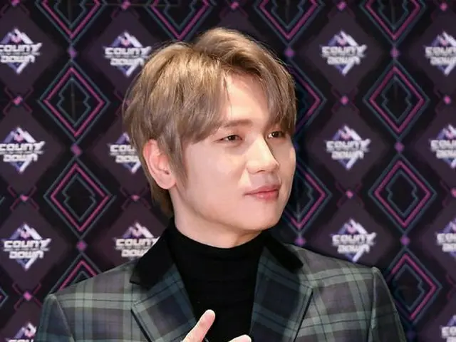 K. Will, "M COUNTDOWN" at the photo wall before live broadcast.