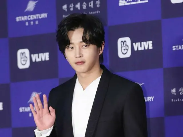 Actor Kim · Minseok, December 10th active enlistment. Officials reveal that hewill quietly enlist.