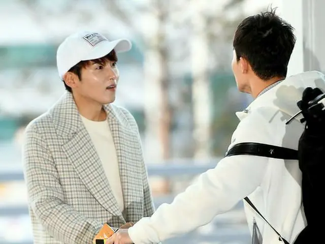 Ryeo Wook (SUPER JUNIOR), departure to Bangkok for overseas schedule. Incheon In