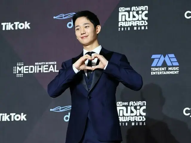 Actor Jung HaeIn, "2018 MAMA PREMIERE in KOREA" red carpet. Seoul · Dongdaemun D