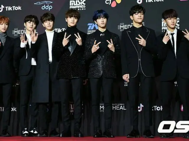 Stray Kids, "2018 MAMA PREMIERE in KOREA" Red carpet. Seoul · Dongdaemun Design 