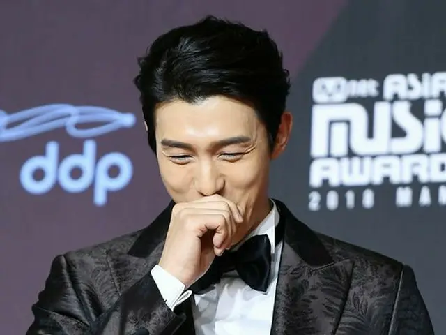 Actor Lee Ki Woo, "2018 MAMA PREMIERE in KOREA" red carpet. Seoul · Dongdaemun D