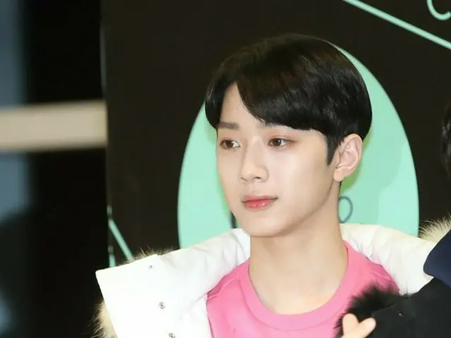 WANNA ONE Lai Kuan Lin, holding a fashion brand autographing session. Seoul · Uo