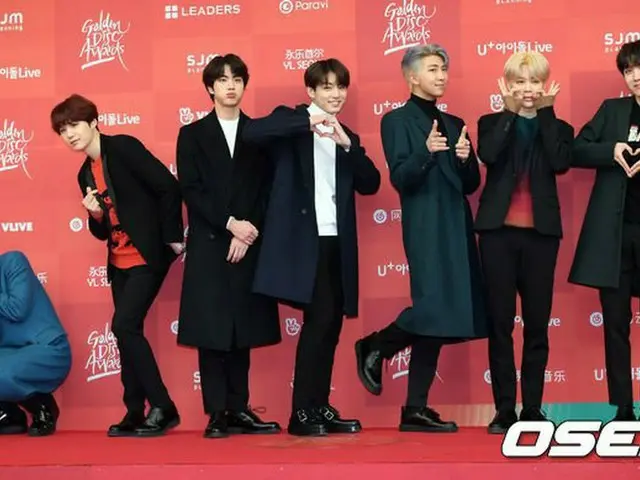 BTS, USA records 2 nd place of CD annual sales volume. Buzz Angle Music of music