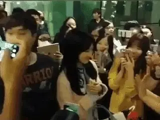 DIA Jeon Chae Young, lovely fan service.