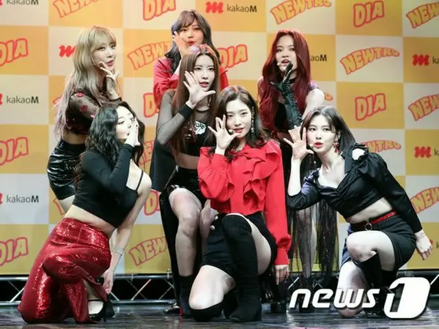 DIA, 5th mini album ”NEWTRO” showcase held. On the afternoon of 20th,Seoul-Chang-dong platform 61.