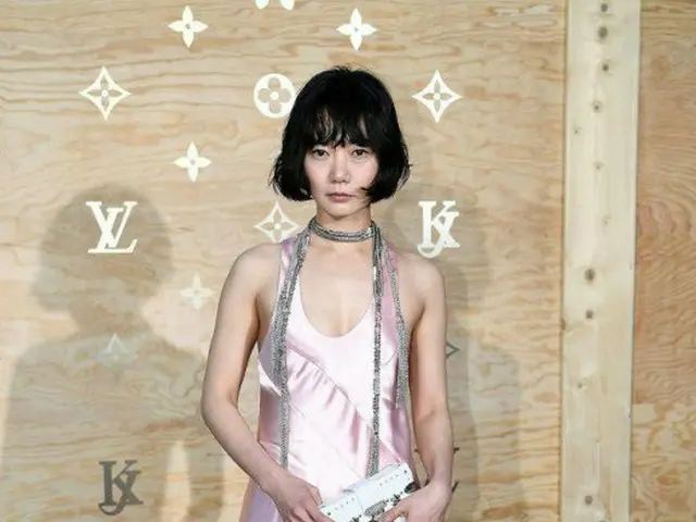 Bae Doo na, updated SNS. At the Louis Vuitton event held in Paris.