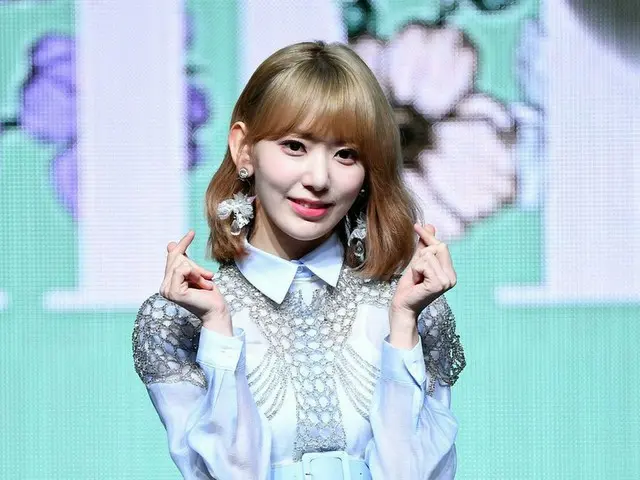 IZ*ONE MIYAKI SAKURA attends the showcase of the 2nd mini album "HEART*IZ". 1st,