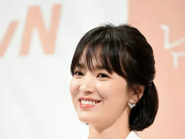 Actress Song Hye Kyo, exclusive contract with a movie production company in HongKong film director W