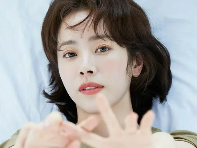 Actress Han Ji Min, photos from HighCut.