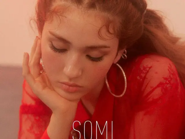 I.O.I former member Jeon Somi changes solo debut date.  ● June 13th.  ● JYP era,