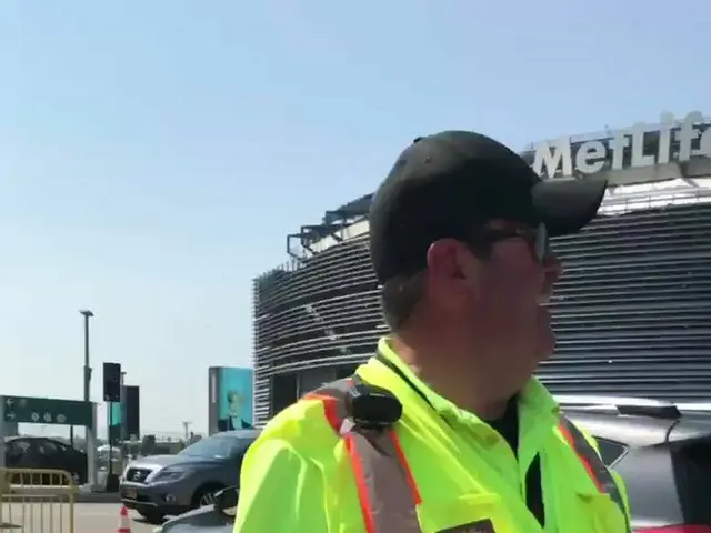 Omnibus 6. BTS, the "events" of the finished US tour. In front of the "MetLife S