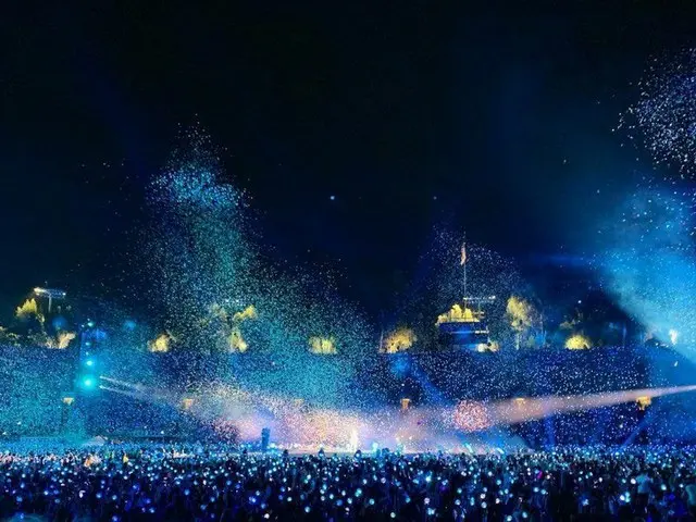 The scale of the tour is different between BTS and Hot Topic. .  ● After the Nor