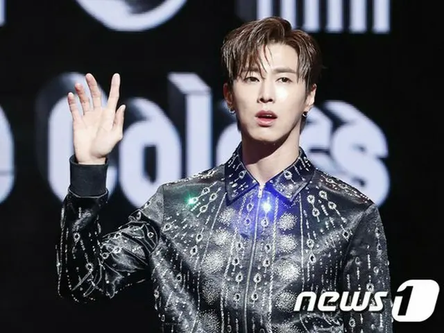 Yunho (U-KNOW TVXQ) is holding a 1st solo album "True Colors" release commemorat