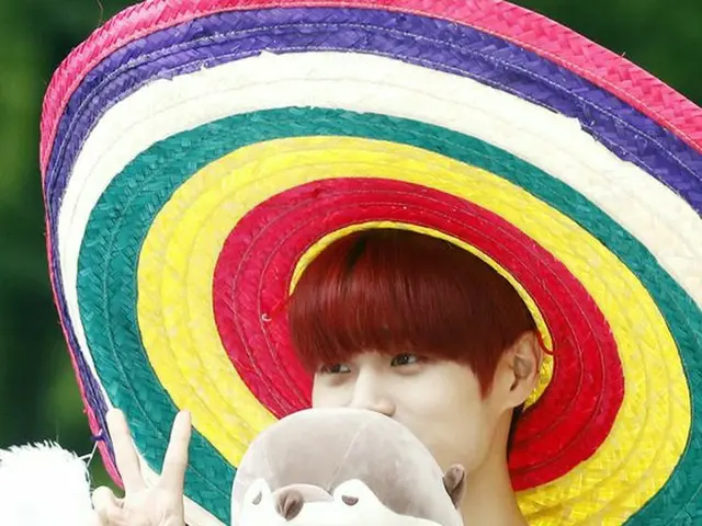 WANNA ONE former member Lee Dae Hwi, AB6IX to which Pak Wu Jin belongs, arriving