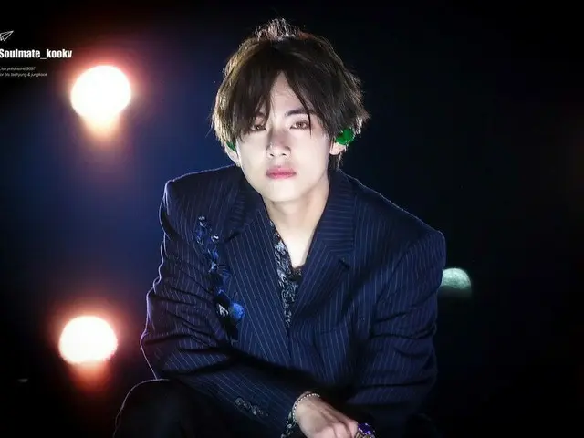 BTS V, Hot Photo of Busan Fan Meeting in Korea. . .  Moth