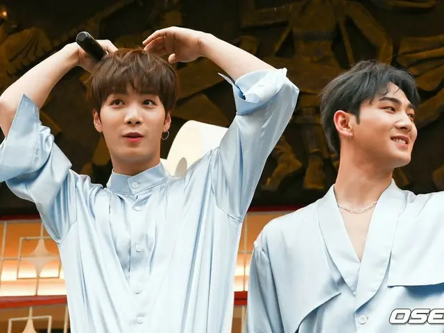 NU'EST JR, Bekho & Aaron hold "V HEARTBEAT" autographing session. 28th, Hoa Binh