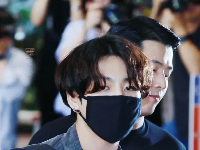 BTS Jung Kook, a departure in Hanbok appearance. . .  Moth