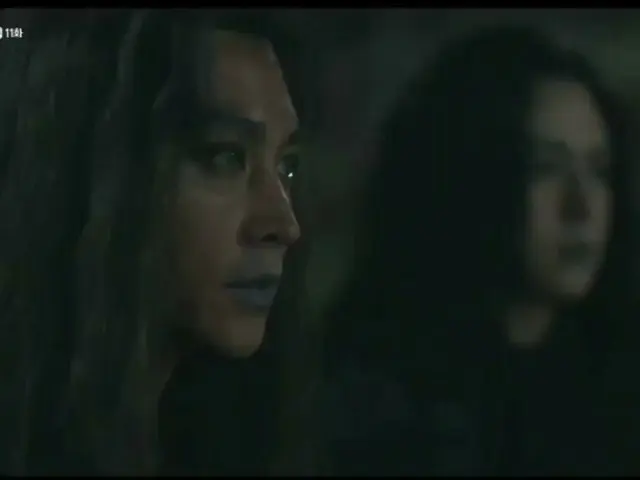 2PM Nichkhun, Hot Night acting on the air last night. .  ● Actor Song Joong Ki S