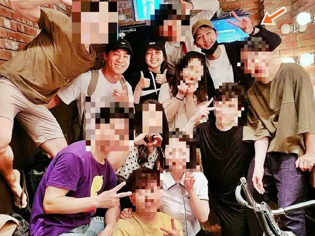 Taiwan media reports on the status of actor Song Joong Ki. Many friends and Waiw