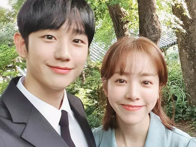 [G Official] Released 2 shots with actor Jung HaeIn and Han Ji Min.