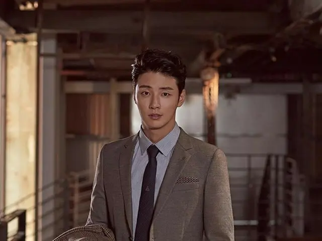 [G Official] Actor Yoon Si Yoon, #Ad ス ー ツ which is a suit pit definition alongwith Austin Reed #Yoo