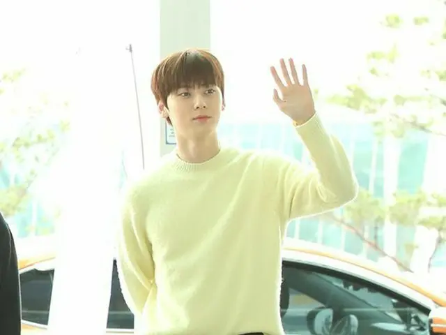 NU'EST Minhyun is leaving for Indonesia for a concert. Incheon International Air