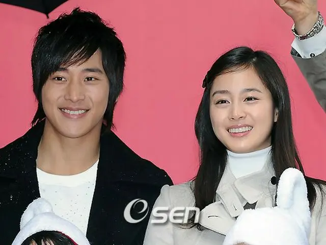 “Kim Tae Hee 's younger brother” actor Lee Wan, Arai is in both Japan and Korea.