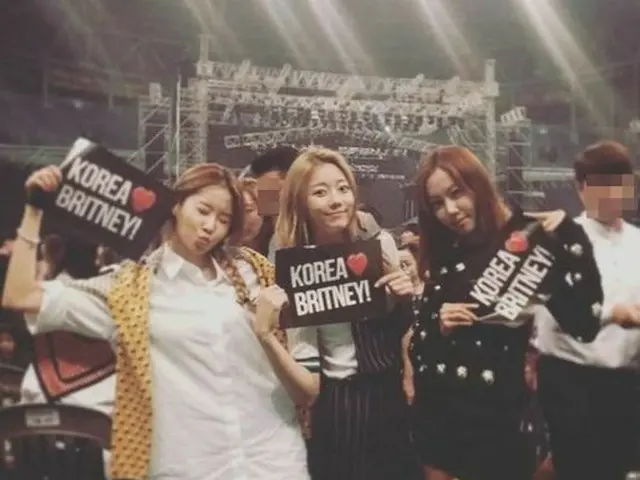 Melody Day, updated their members' SNS. Britney Spears Excited in Koreaperformance!