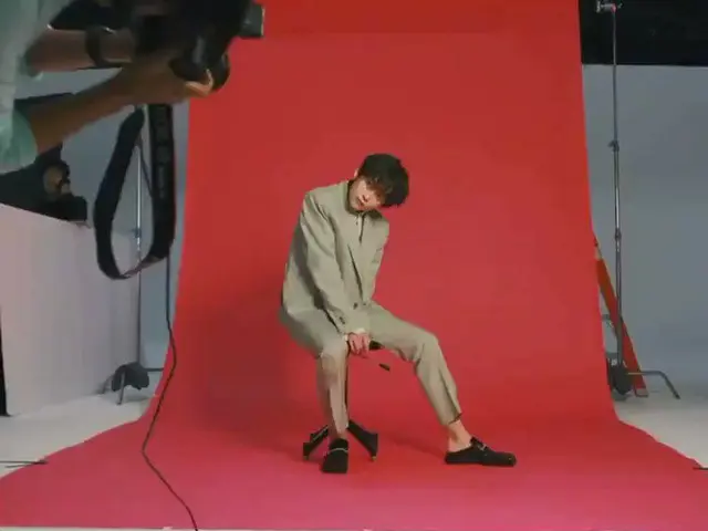 BTS V, the site for pictorial photography. . . 