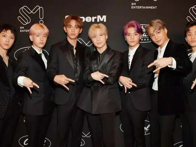 SuperM's debut album recorded first place on "BillBoArd 200". .  ● October 14th,