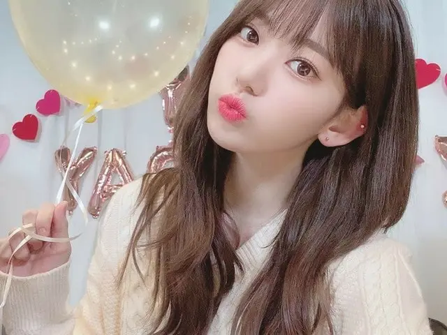 IZONE, 1 year old. . MIYAWAKI SAKURA, HONDA HITOMI, Yabuki NAKO, thank you for g